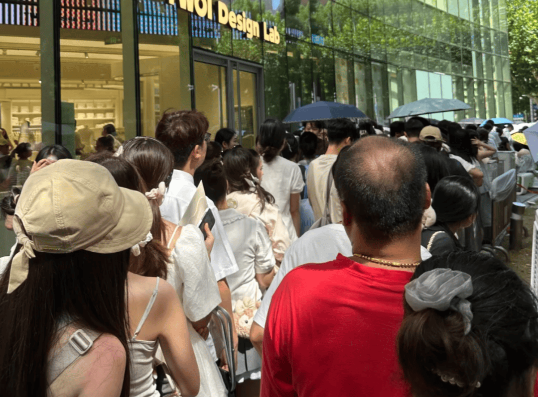 皇冠信用網代理申请
_开业第一天就闭店！人多到崩溃皇冠信用網代理申请
，排队超8小时，品牌道歉，补偿方案公布！