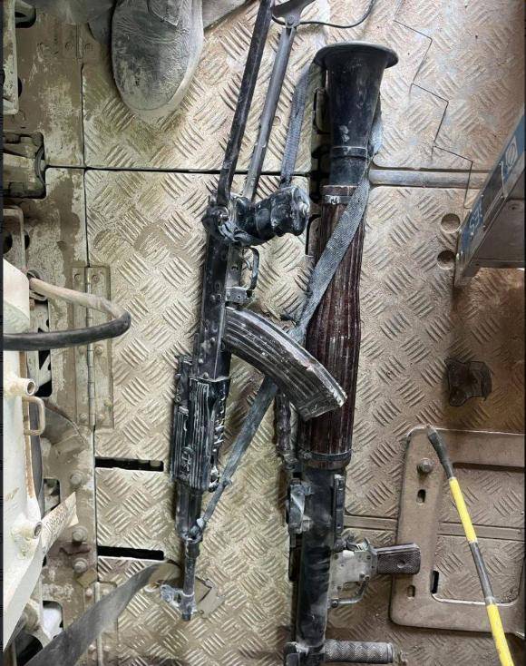 皇冠信用盘代理注册_一命抵一命！敢死队手持56步枪皇冠信用盘代理注册，打死一名以军少校，进地道前阵亡