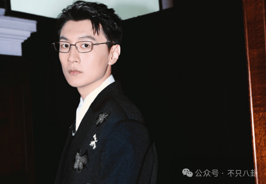 NBA篮球返水
_他俩没分手但被拍到吵架了NBA篮球返水
,吵得很凶......