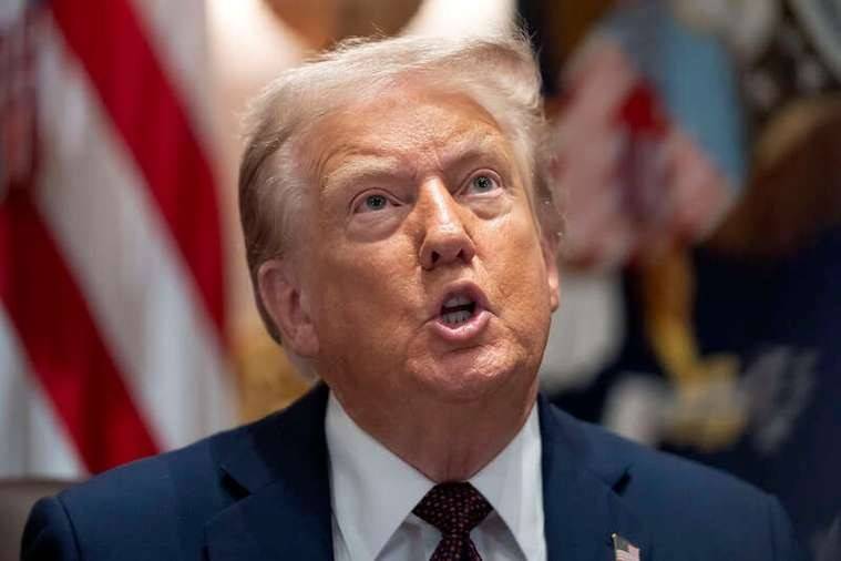 皇冠信用网登3代理
_特朗普很想来中国?微妙时刻皇冠信用网登3代理
,王毅在北京会见另一位美国客人,3句嘱托意味深长,轰动全球舆论