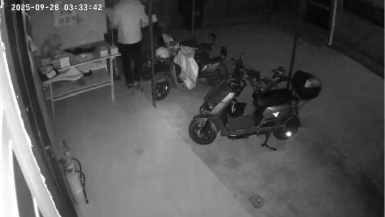 皇冠信用盘代理申请
_上海男子有稳定工作和收入皇冠信用盘代理申请
，却总沉迷在深夜干这事……被抓了！