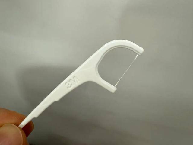 皇冠信用开户
_无锡一男子开车时嘴里叼根牙线被处罚