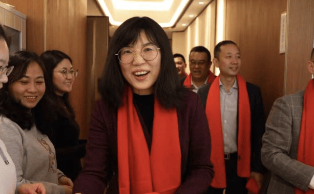 马德里竞技足球
_从建行辞职后到房企成女副总马德里竞技足球
，拿“安家费”等财物超4000万，被判14年