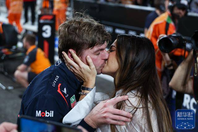 ‌比利时足球_F1 | 布扎比大奖赛排位赛：维斯塔潘夺得杆位