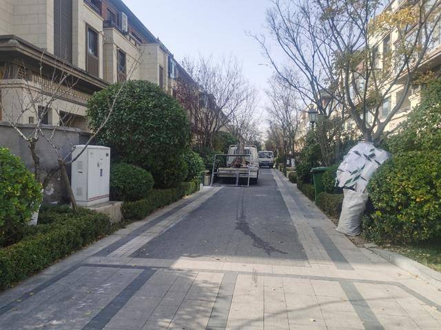 C罗确认2026世界杯后退役_自家别墅门口咋不能停车了？青岛一小区实施管理新规C罗确认2026世界杯后退役，物业称消防通道严禁占用