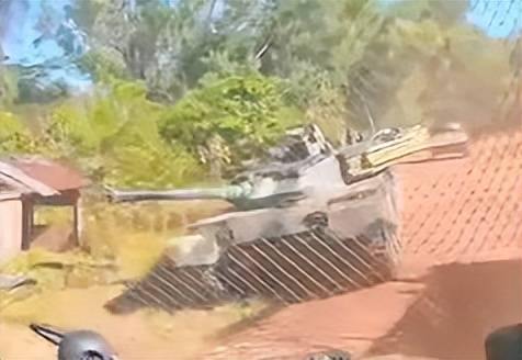 皇冠信用网代理申请_神仙打架了！泰国VT-4坦克与柬军40火对轰皇冠信用网代理申请，结局让所有人意想不到