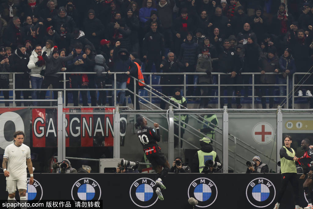 皇冠信用网足球代理_莫德里奇的温情告别：全场欢呼与阿莱格里的深情拥抱背后的故事