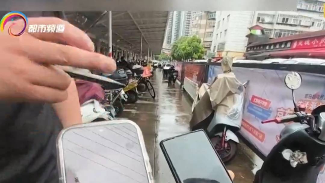 皇冠信用网账号_昆明一女子捡到手机后半小时竟然试出密码！ 顺利盗刷3500元皇冠信用网账号，直到警察找上门......